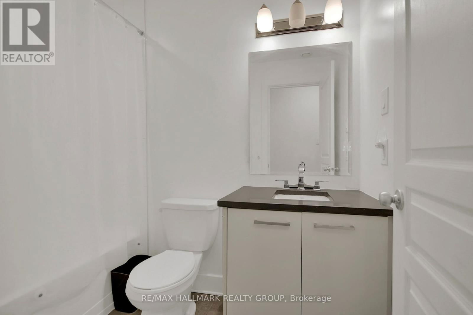 10 - 340 TRIBECA PRIVATE Image 9