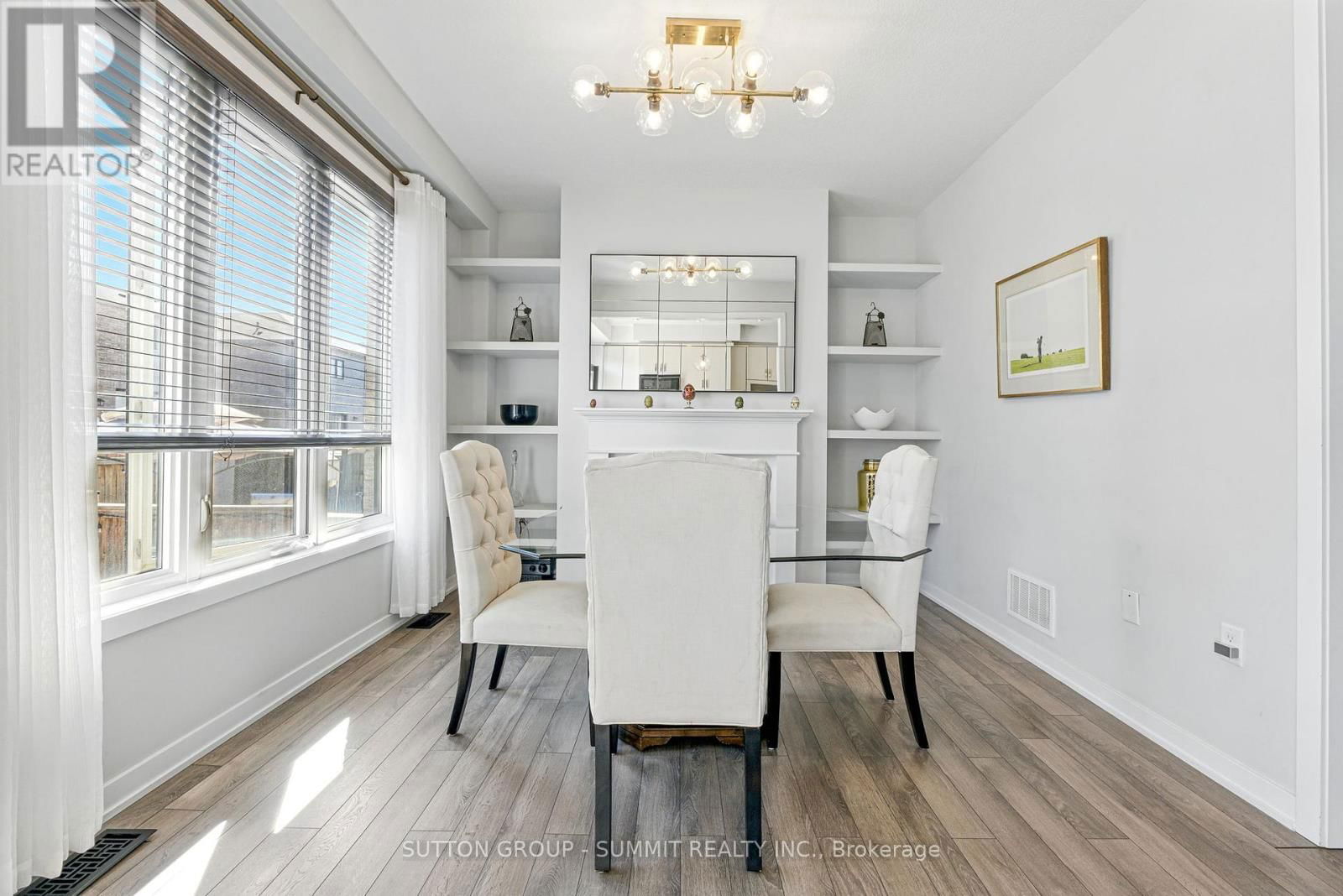 40 ALDGATE AVENUE Image 13