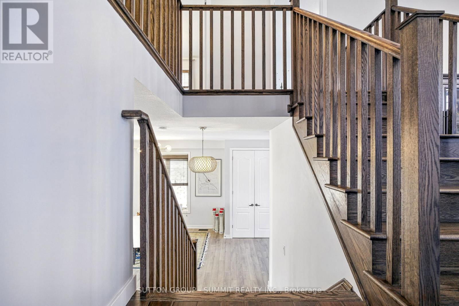 40 ALDGATE AVENUE Image 18