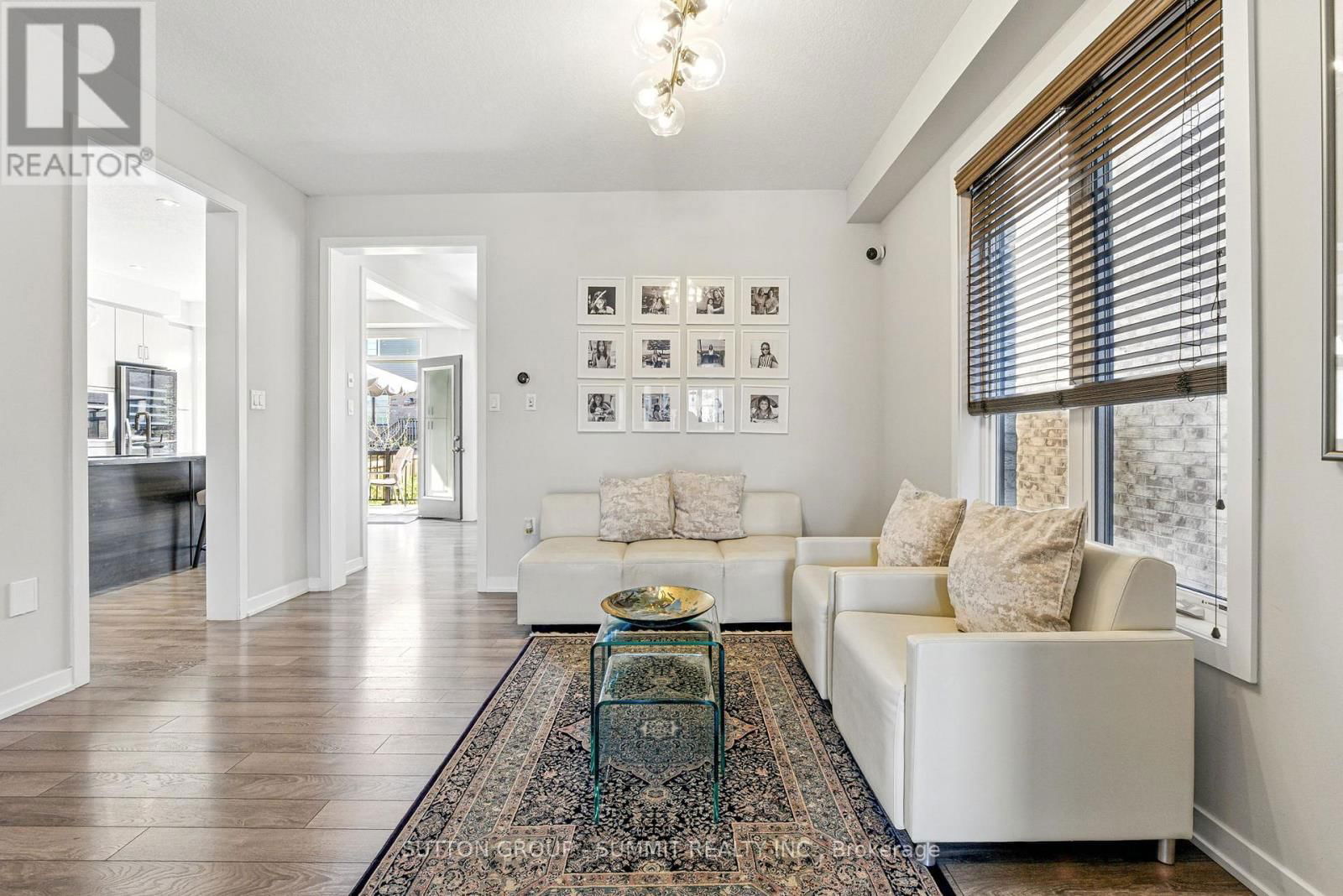 40 ALDGATE AVENUE Image 3