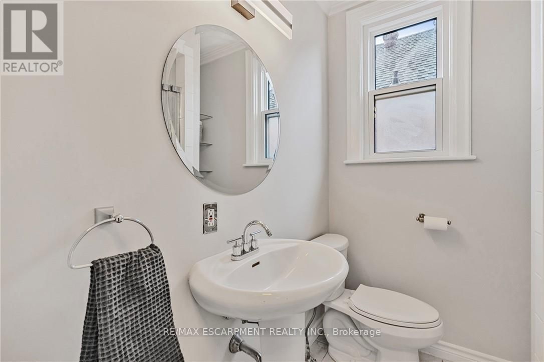 187 WEST 2ND STREET Image 17