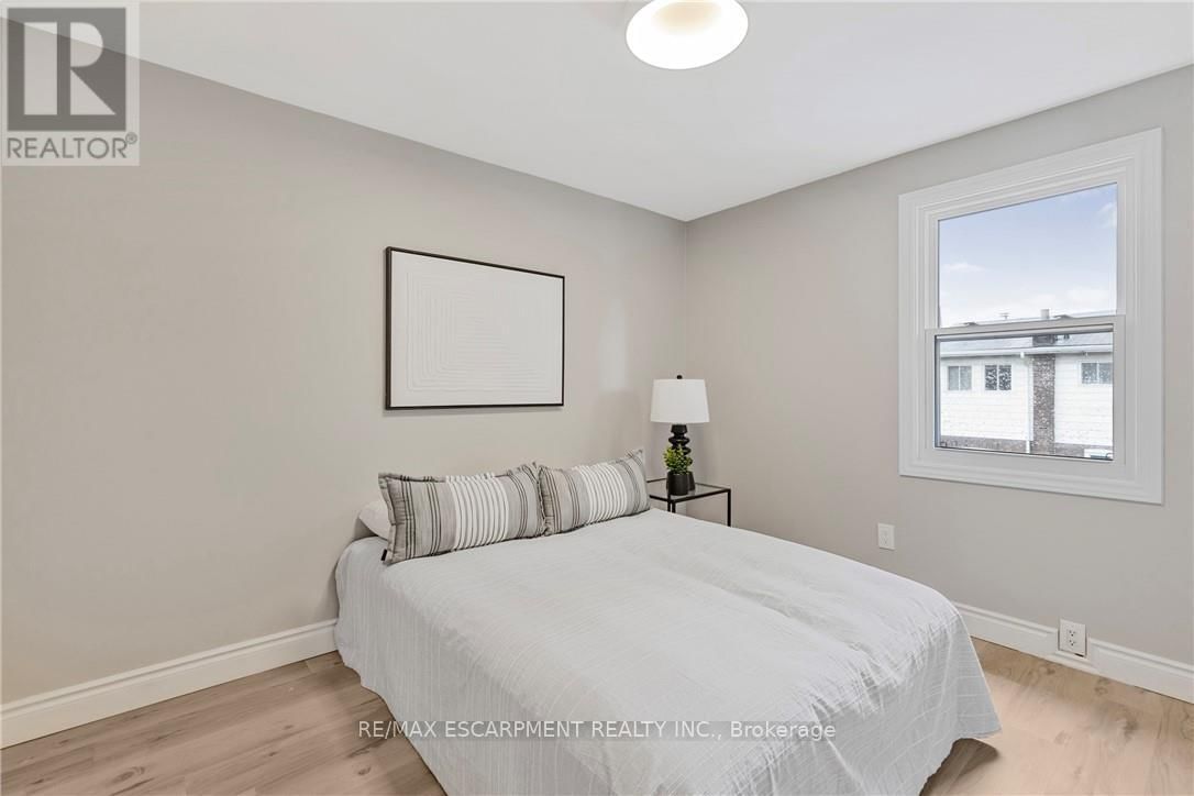 187 WEST 2ND STREET Image 24