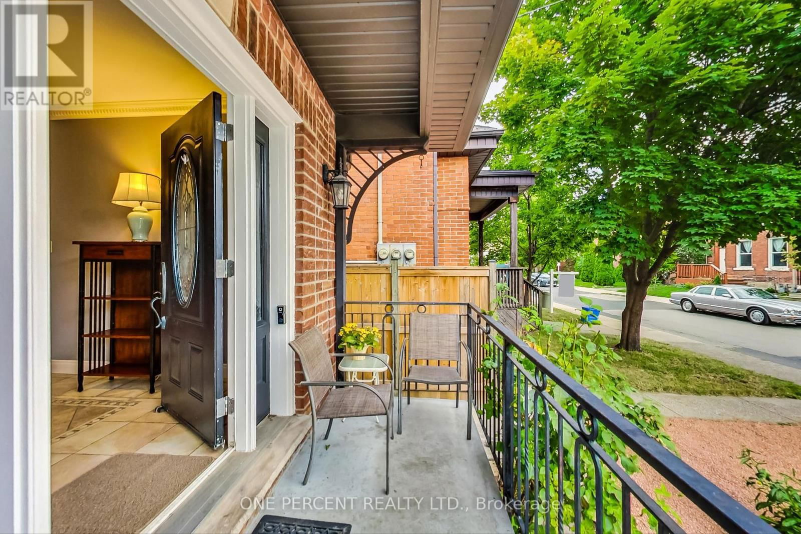 23 GROVE STREET Image 3