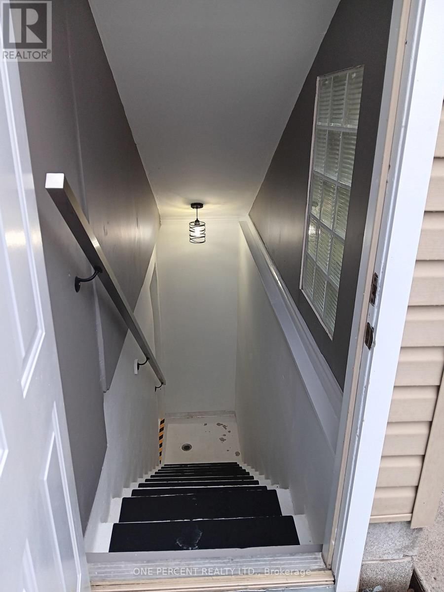 23 GROVE STREET Image 33