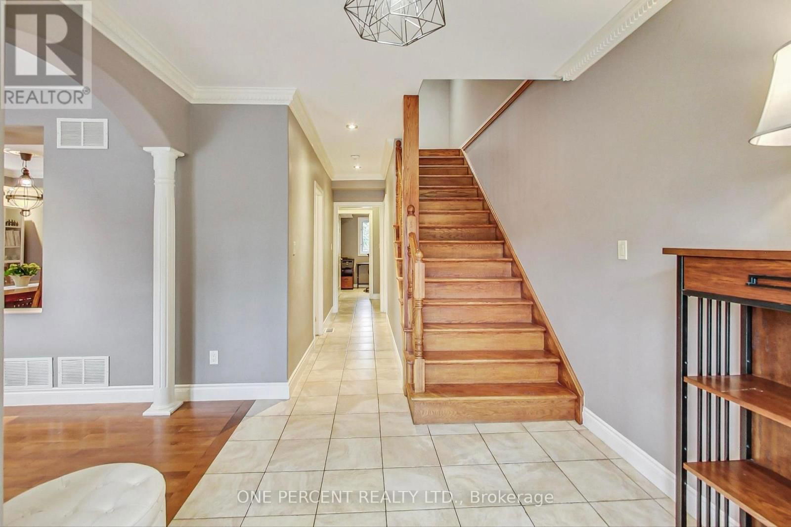 23 GROVE STREET Image 4