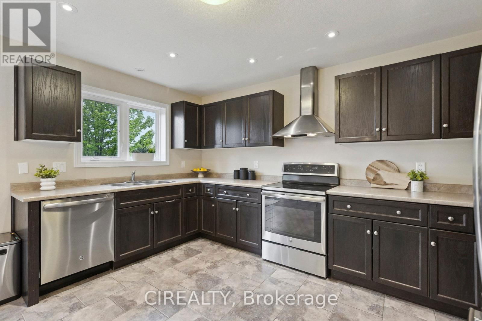 23 - 66 EASTVIEW ROAD Image 15