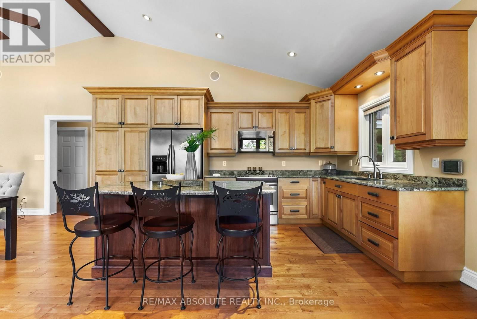 1096 SNYE ROAD Image 10