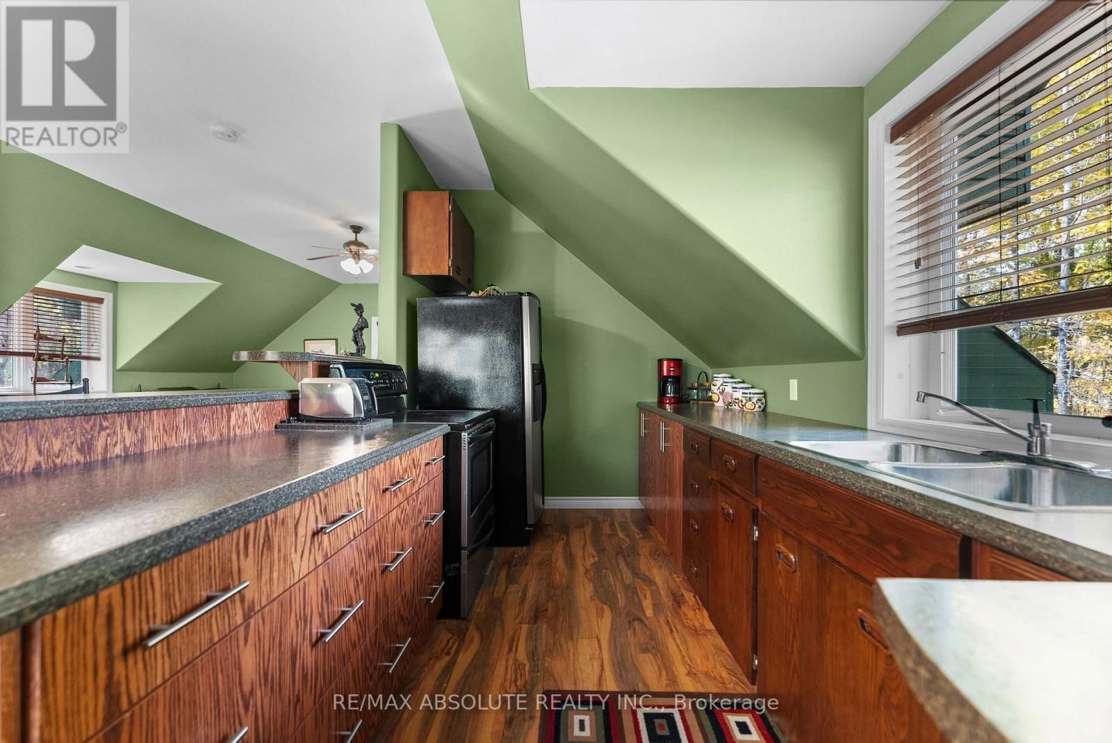 1096 SNYE ROAD Image 24