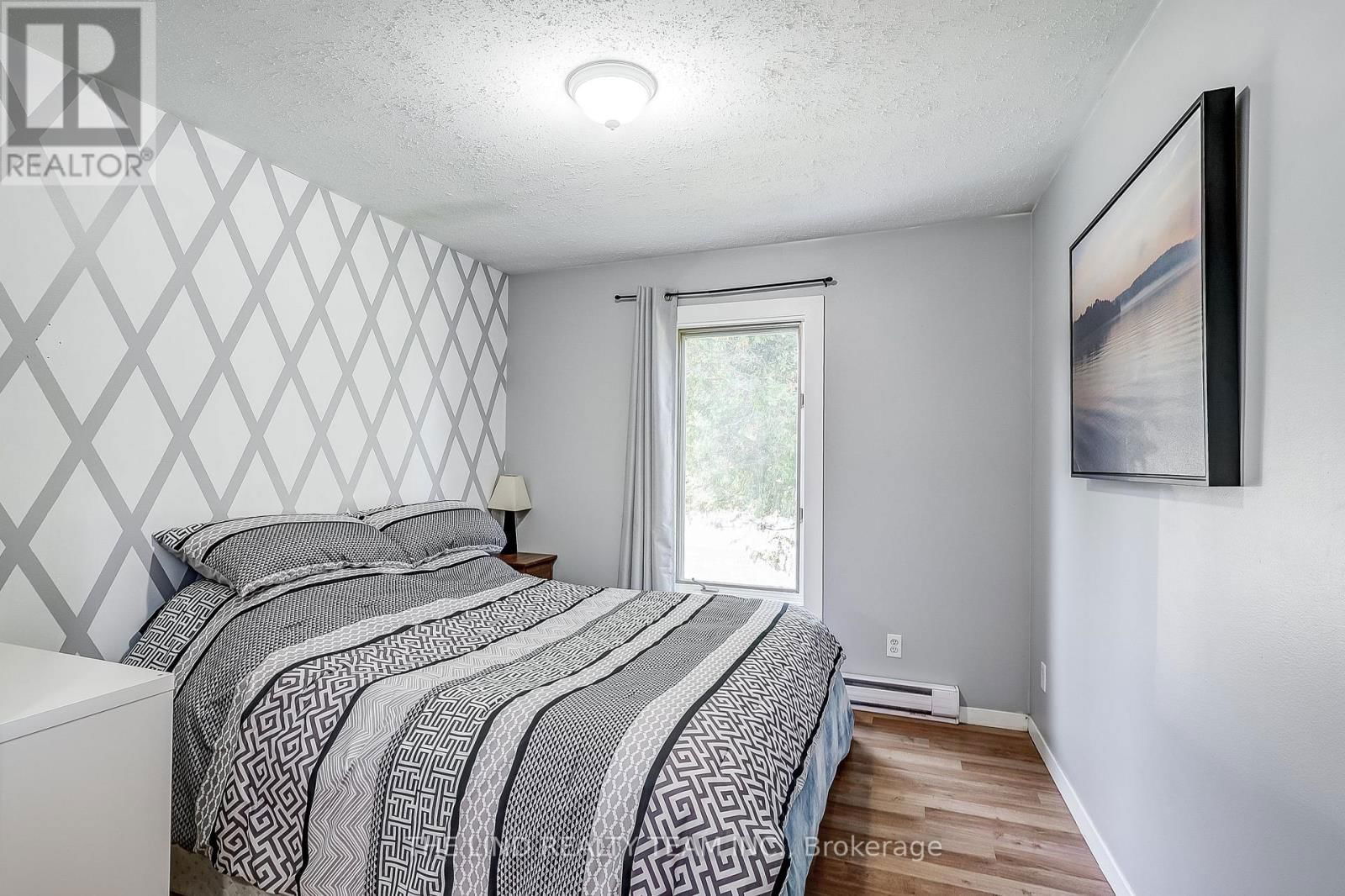 949 RAYMOND ROAD Image 12