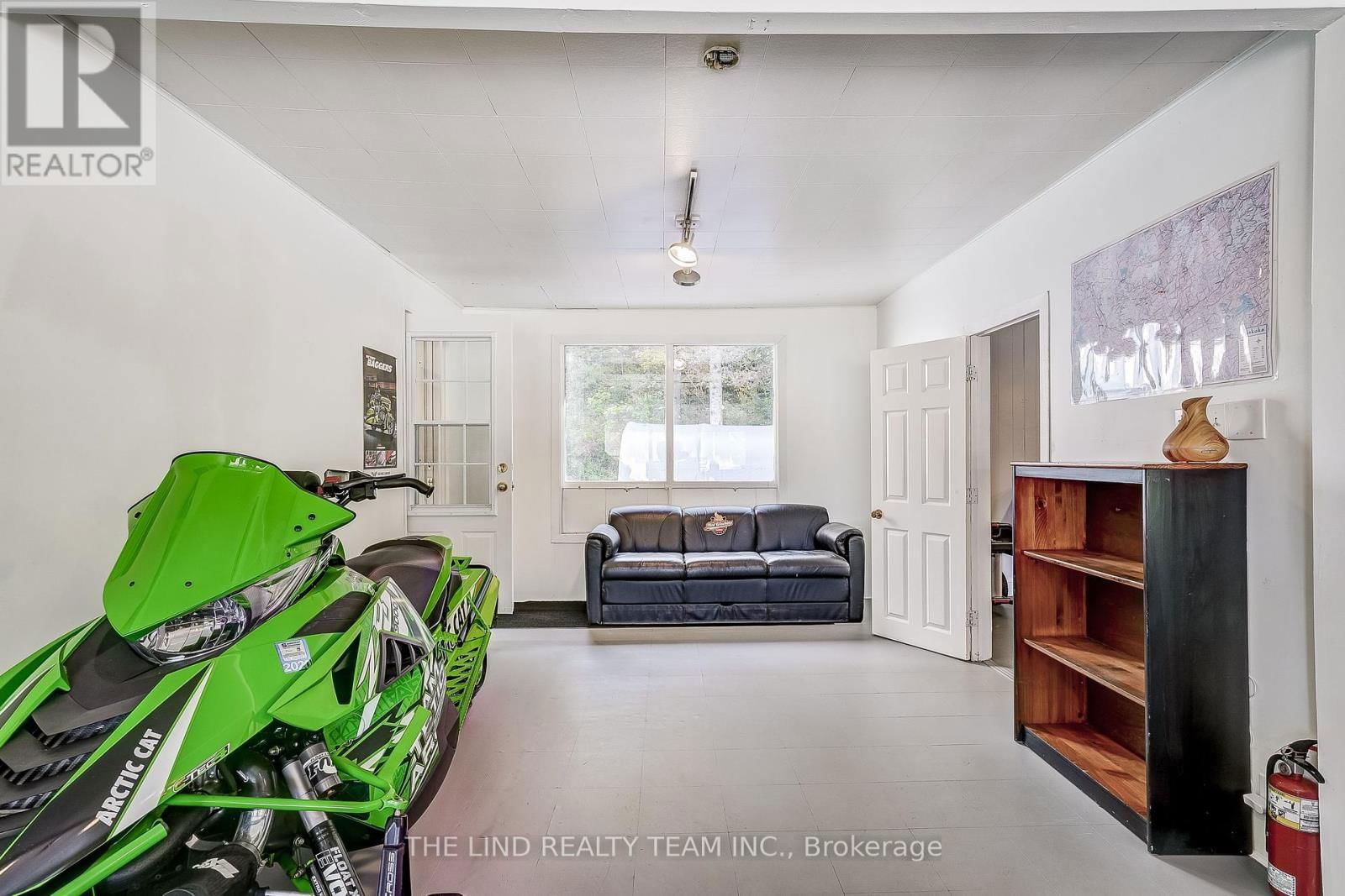 949 RAYMOND ROAD Image 23