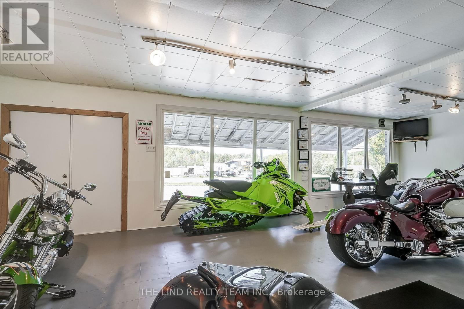 949 RAYMOND ROAD Image 27