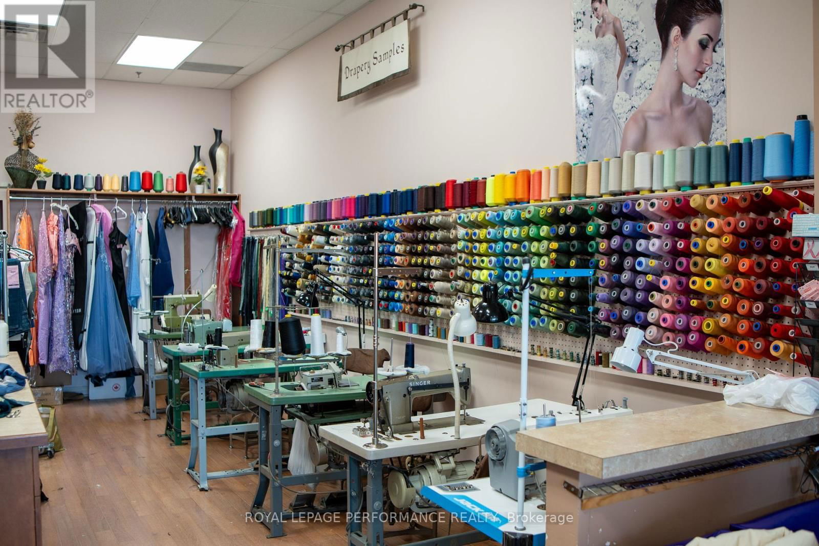 12 - 2010 TRIM ROAD Image 20