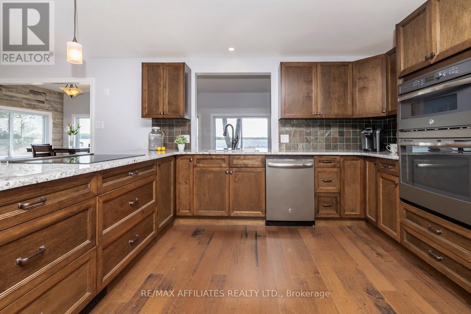 112 AVENUE 4A AVENUE Image 23