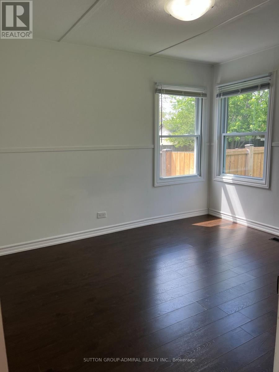 6269 CADHAM STREET Image 10