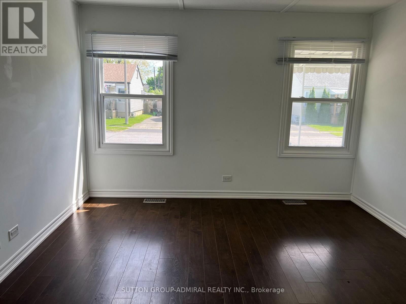 6269 CADHAM STREET Image 12