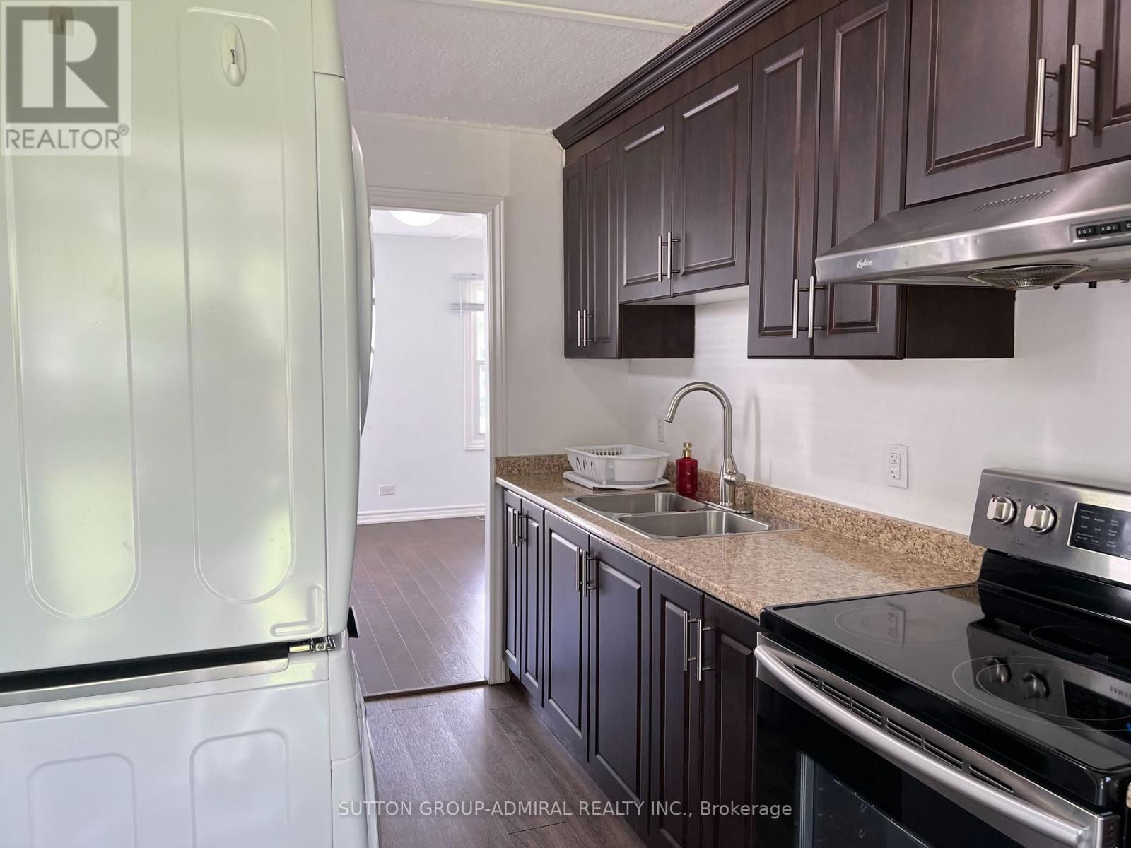 6269 CADHAM STREET Image 19