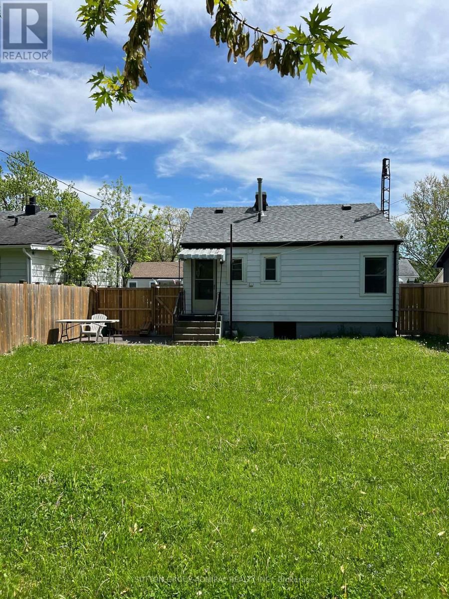 6269 CADHAM STREET Image 4