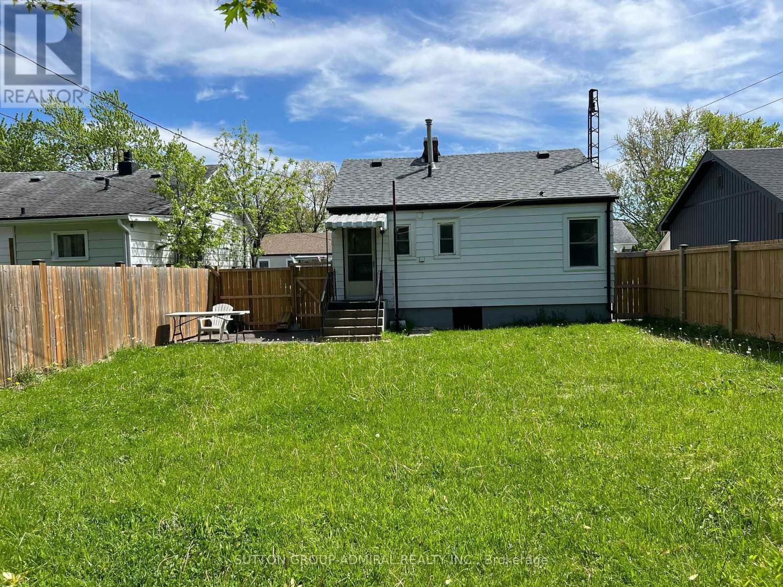 6269 CADHAM STREET Image 6