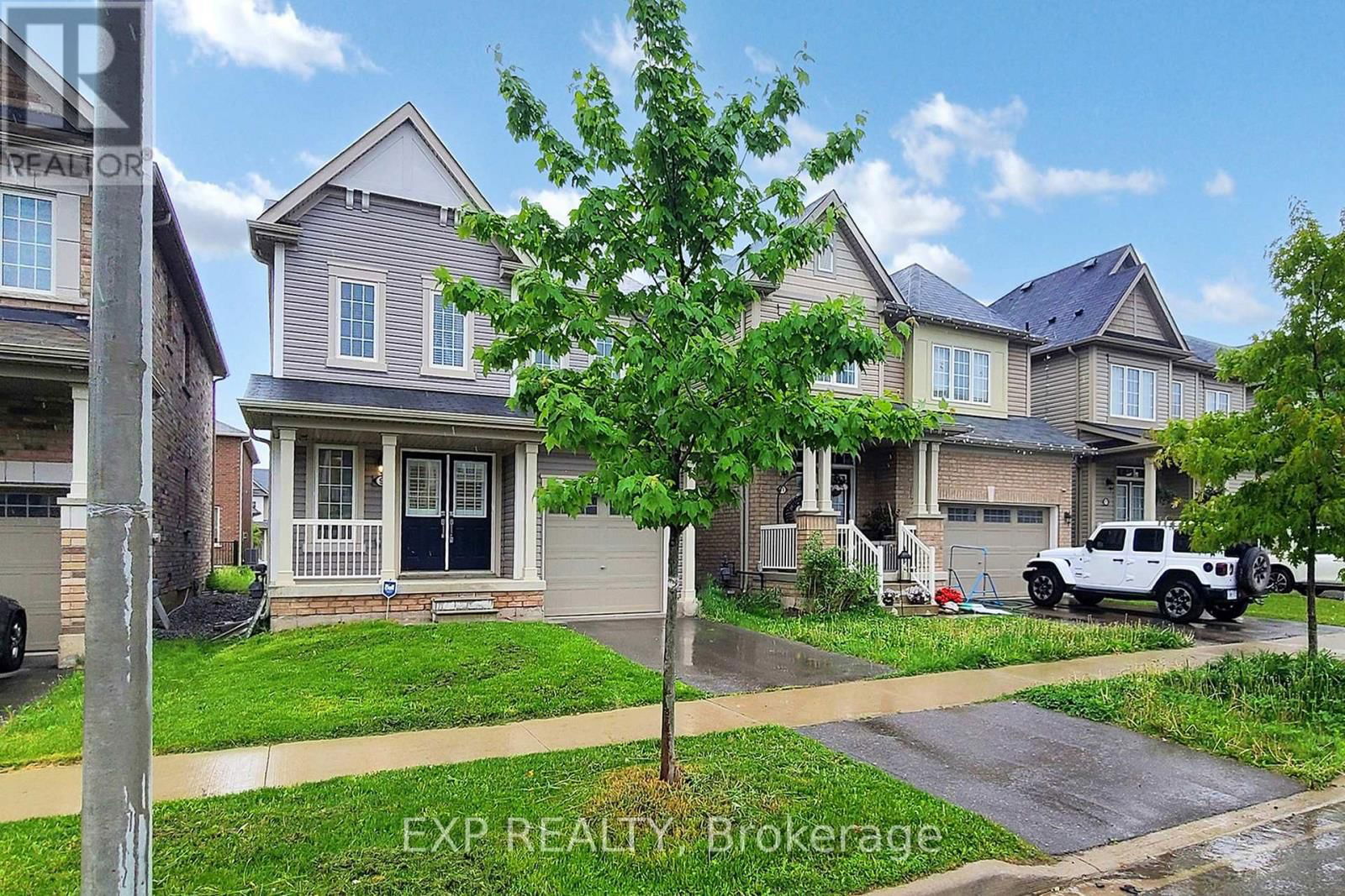9 ESTHER CRESCENT Image 1