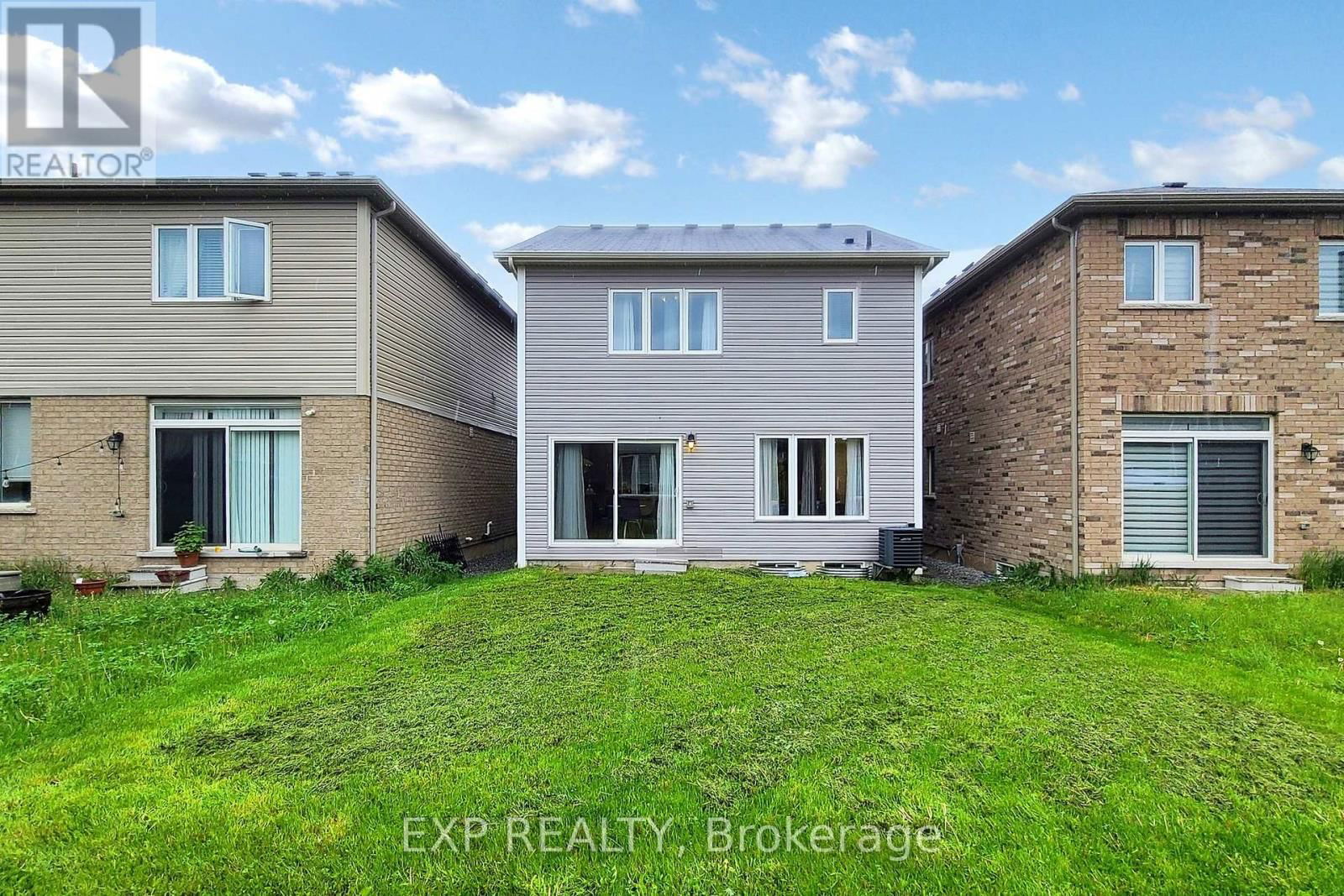 9 ESTHER CRESCENT Image 46