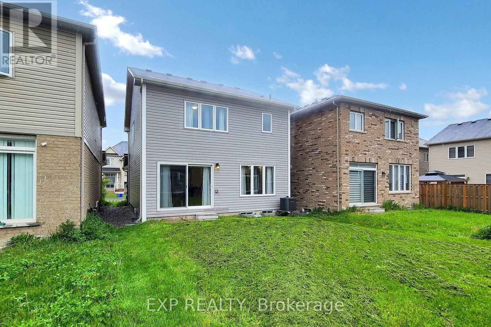 9 ESTHER CRESCENT Image 47