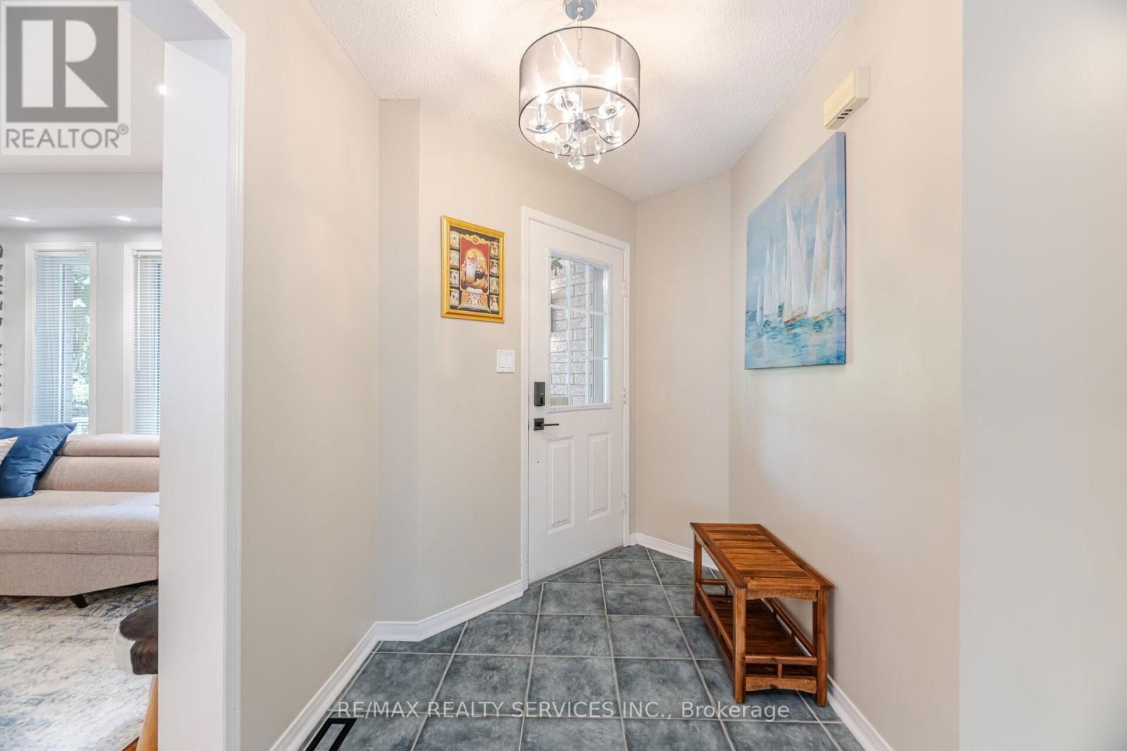 23 FENWICK PLACE Image 5