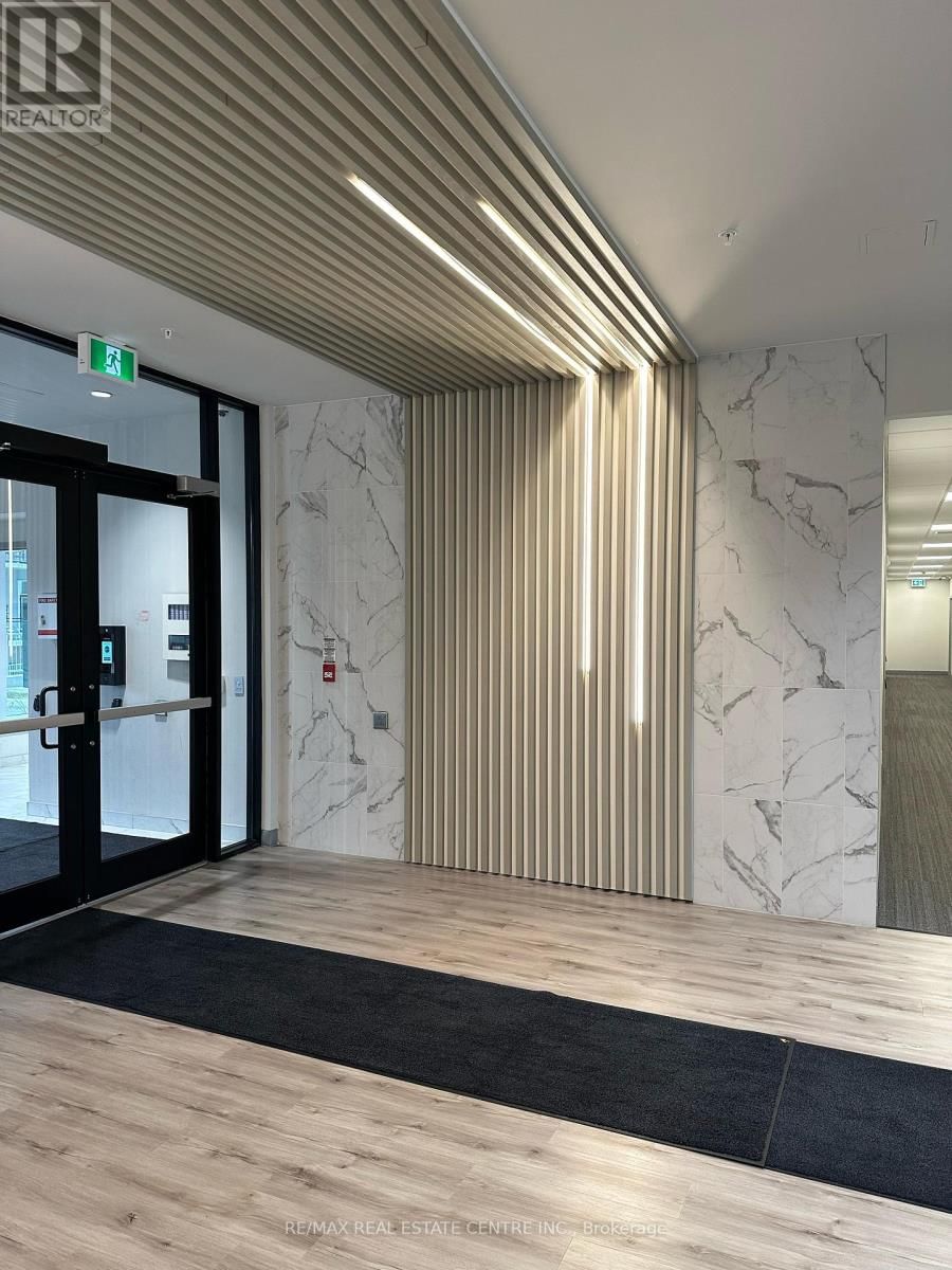 403 - 103 ROGER STREET Image 19