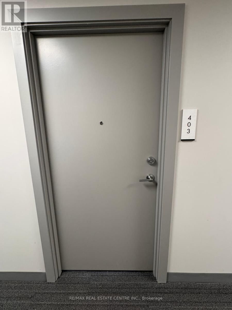 403 - 103 ROGER STREET Image 2