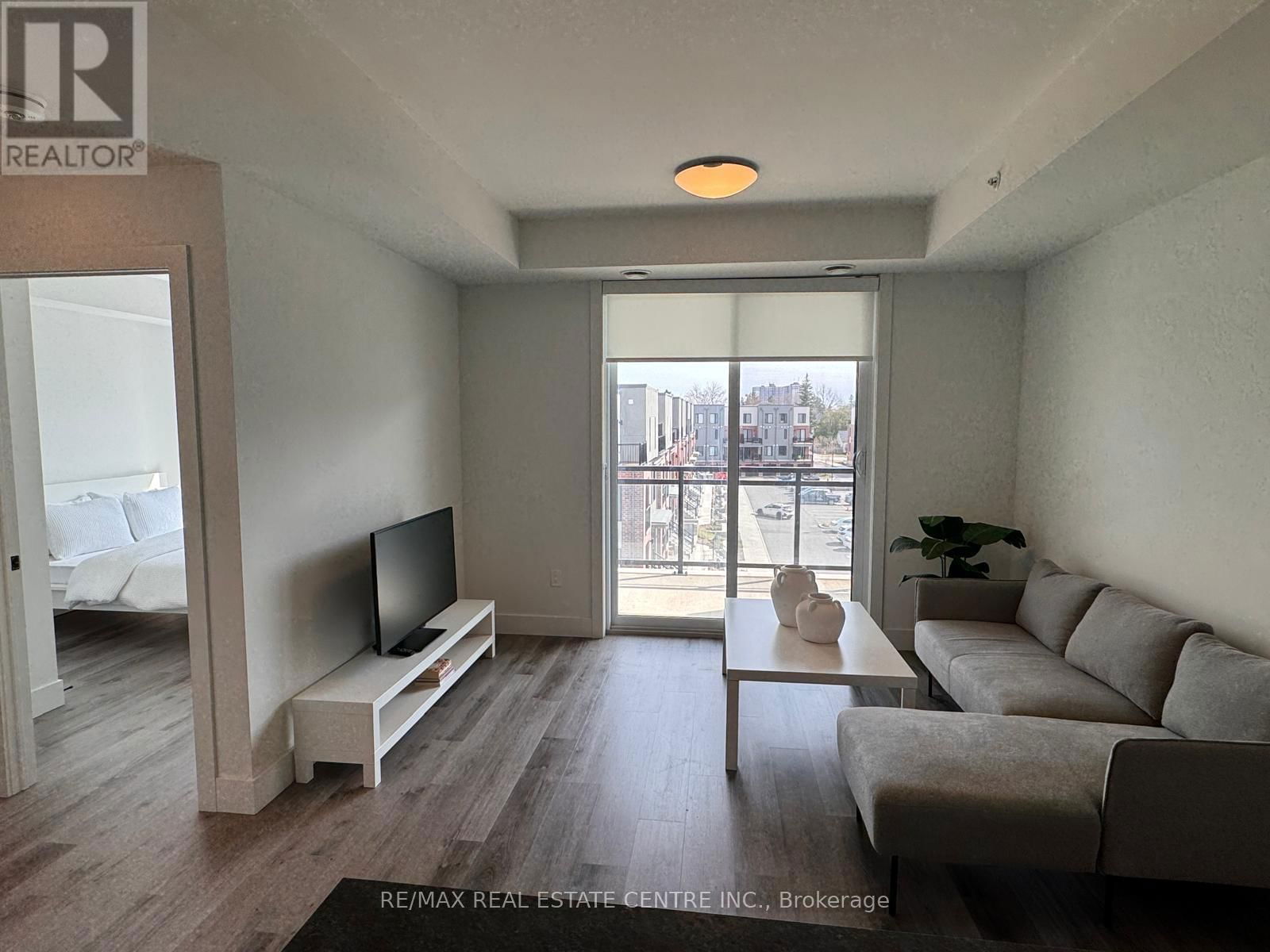 403 - 103 ROGER STREET Image 7