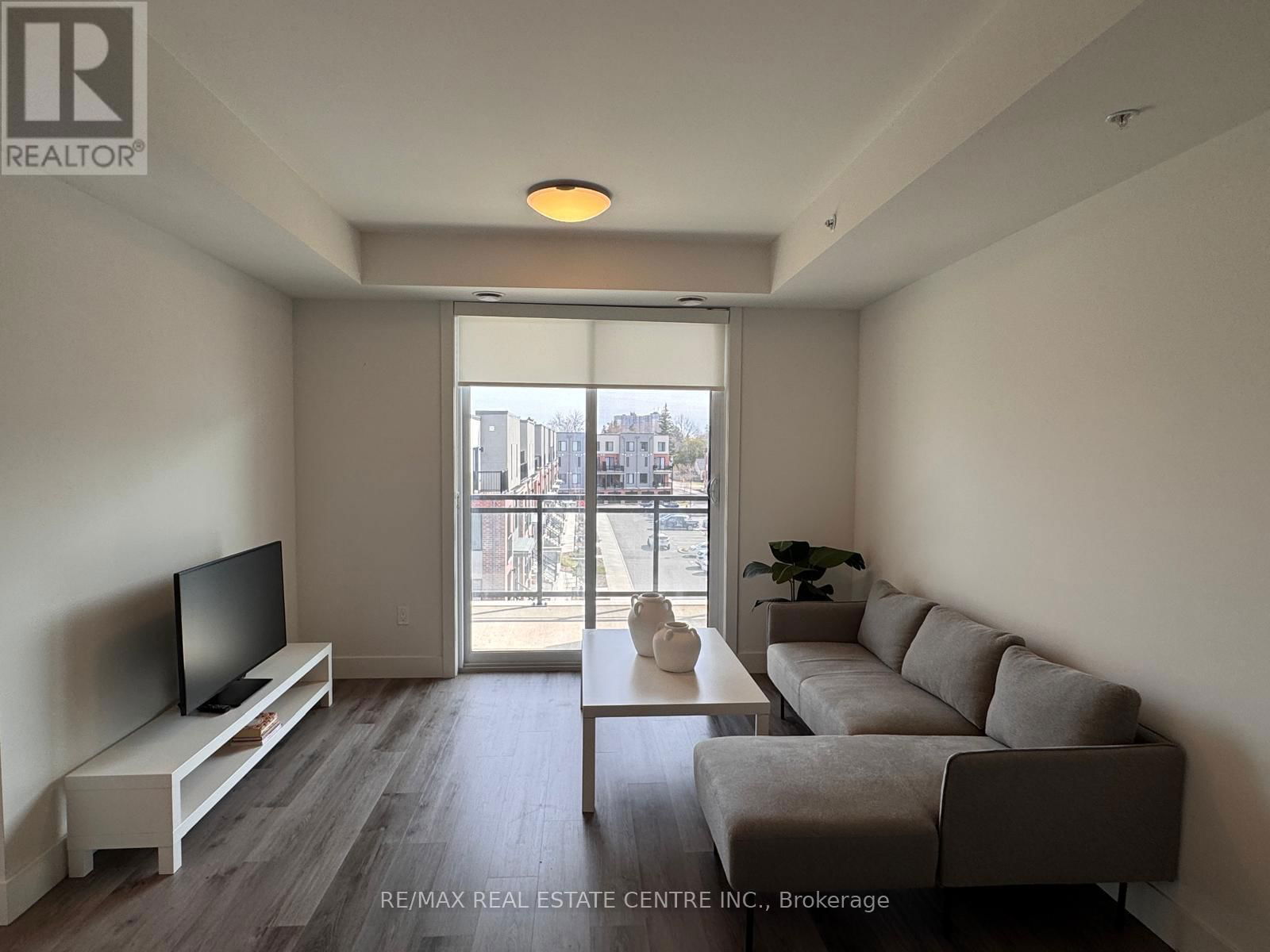 403 - 103 ROGER STREET Image 8