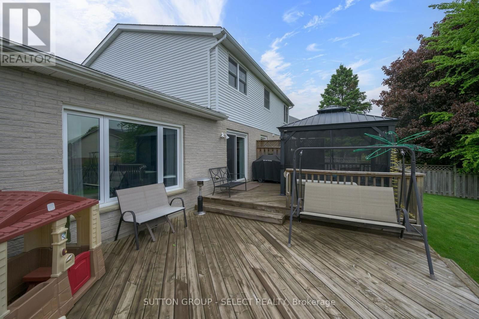 66 JENNIFER ROAD Image 11