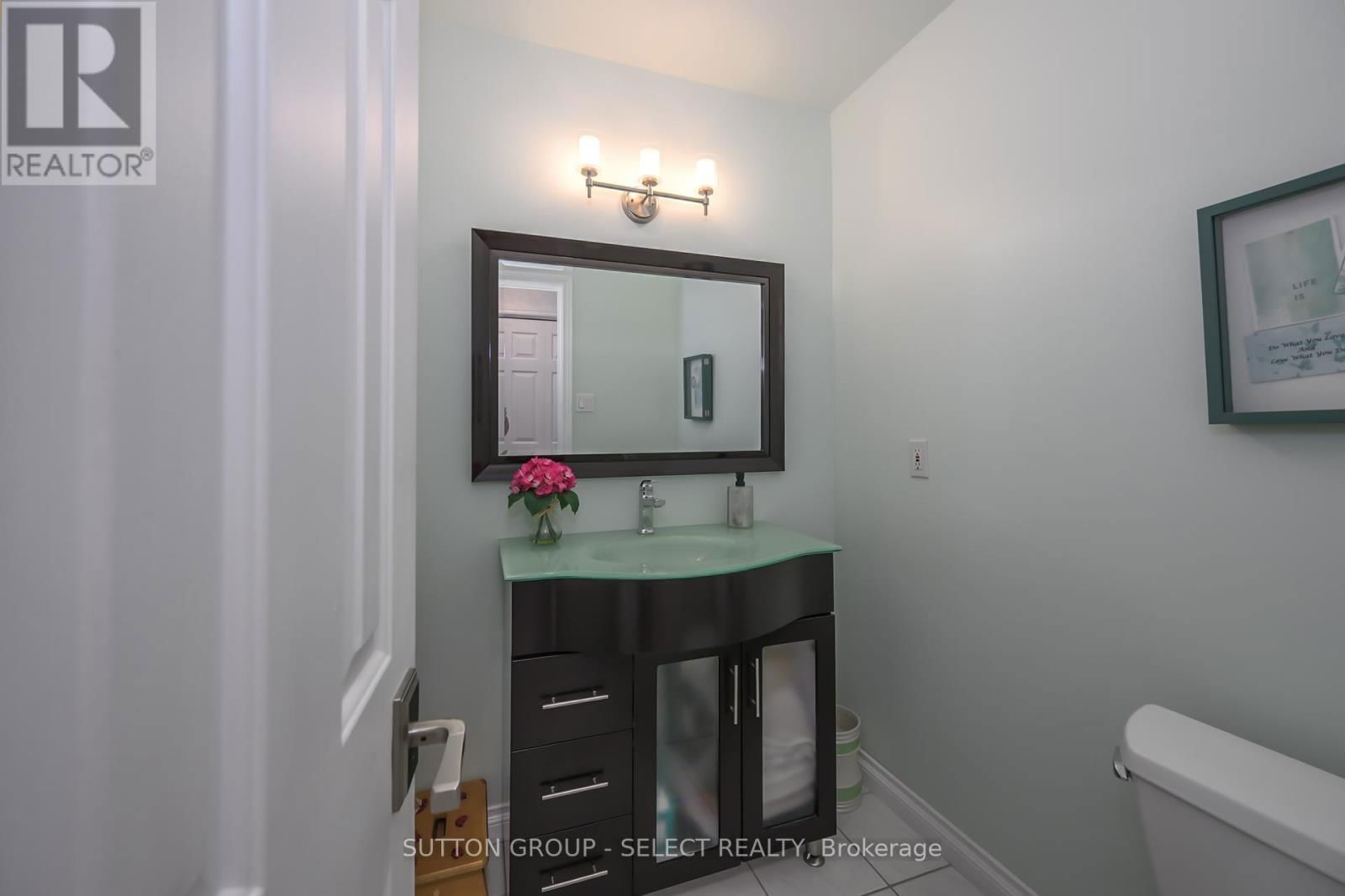 66 JENNIFER ROAD Image 27