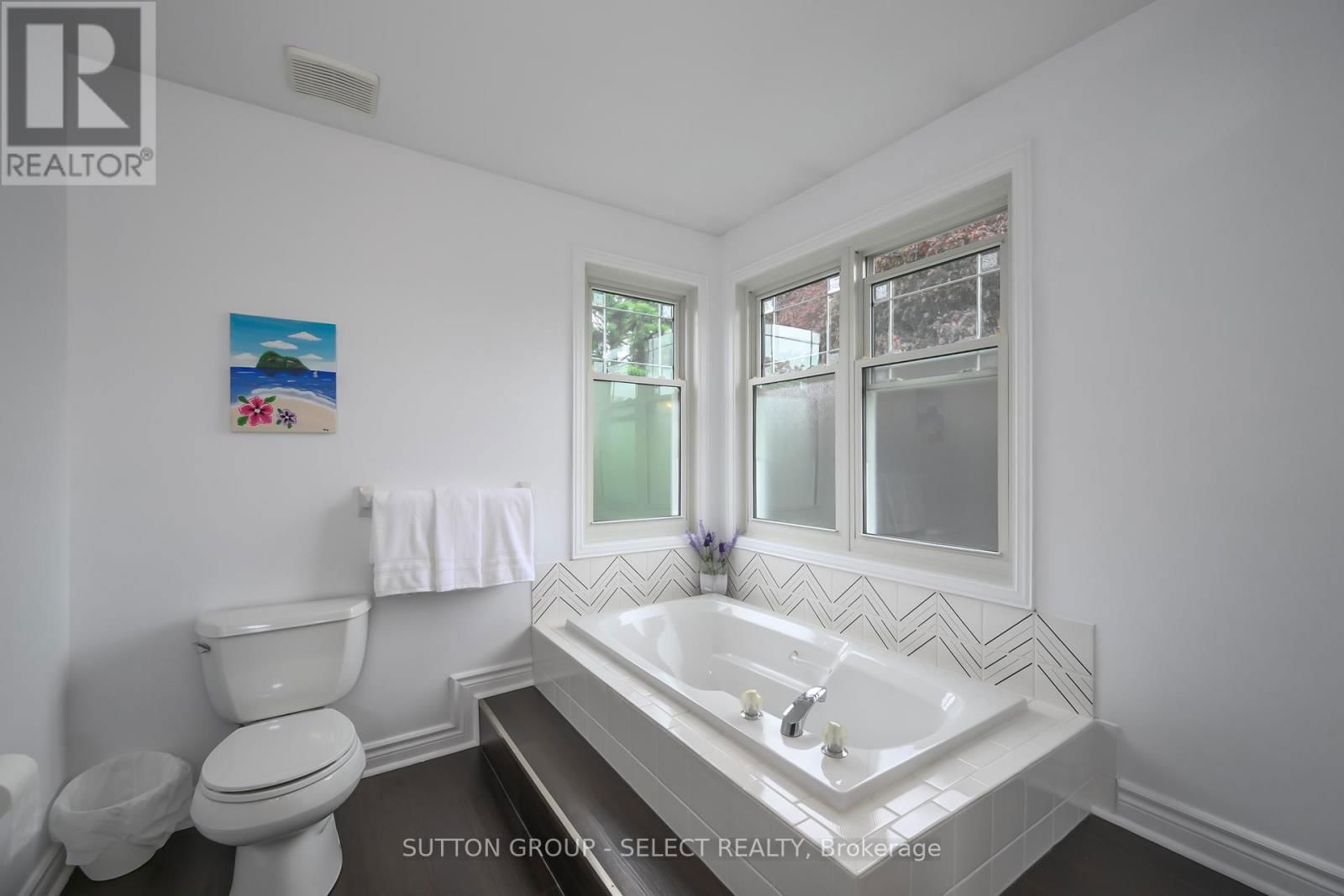 66 JENNIFER ROAD Image 34