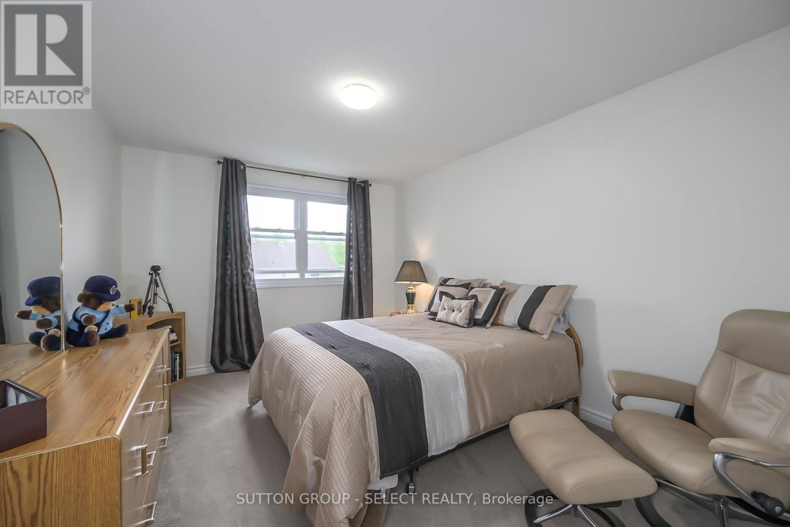 66 JENNIFER ROAD Image 35