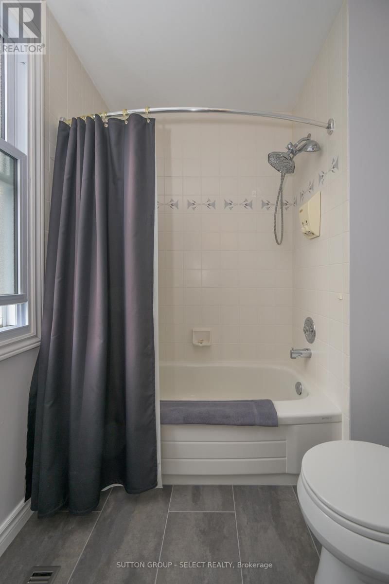 66 JENNIFER ROAD Image 37