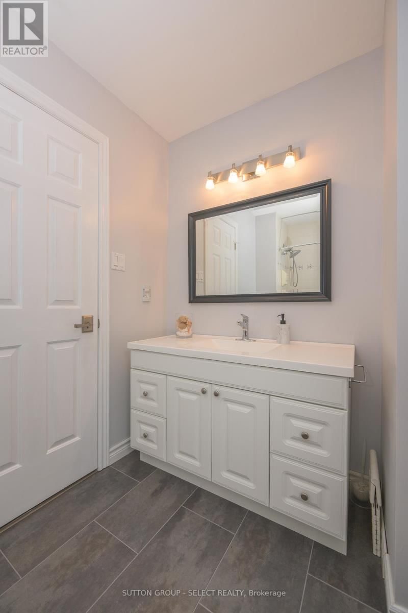 66 JENNIFER ROAD Image 38