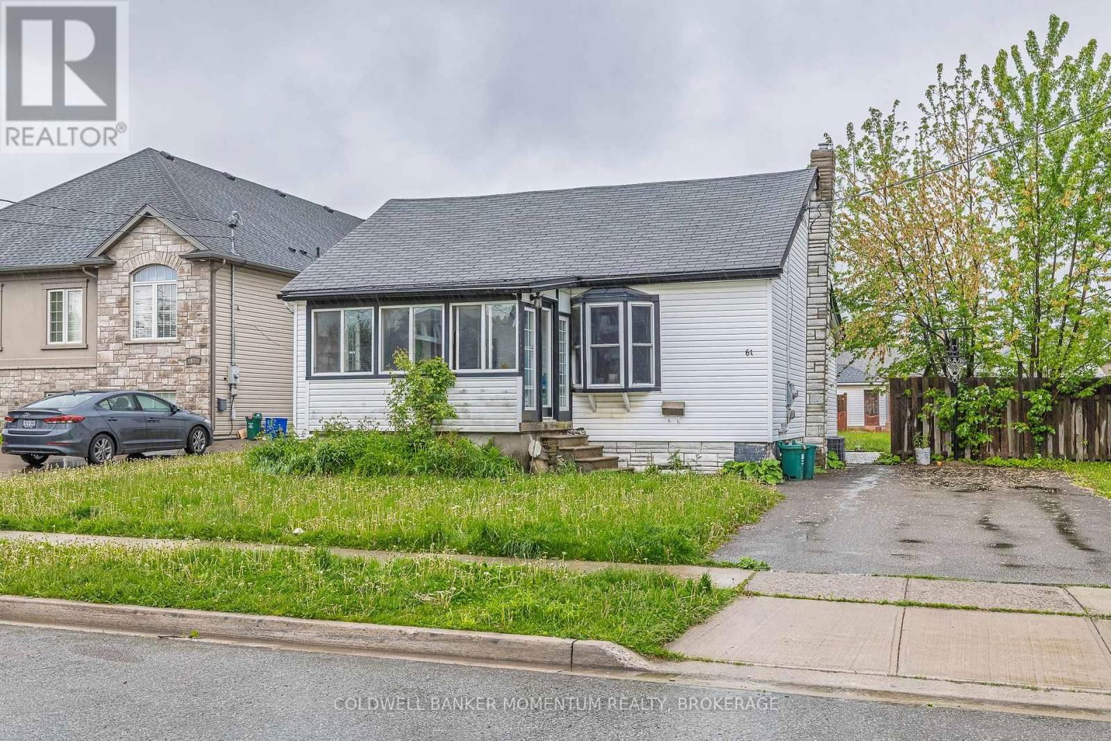 61 QUEEN STREET SOUTH Image 1