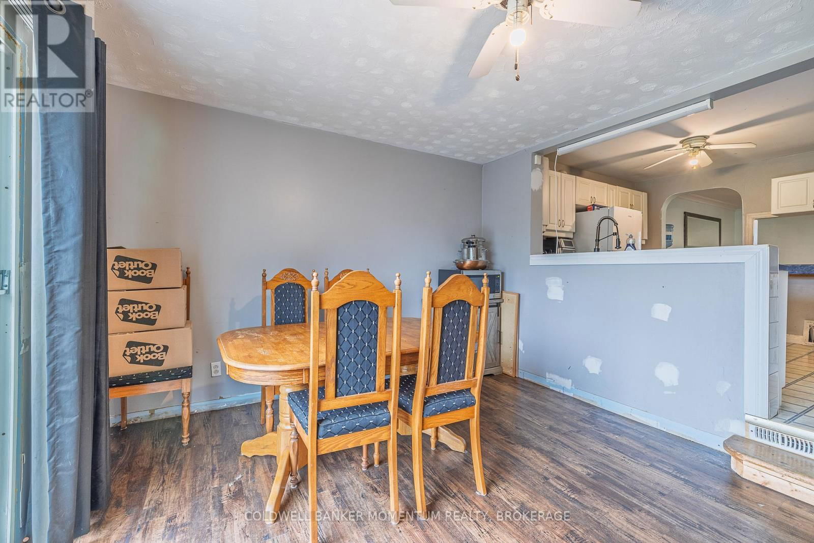 61 QUEEN STREET SOUTH Image 17