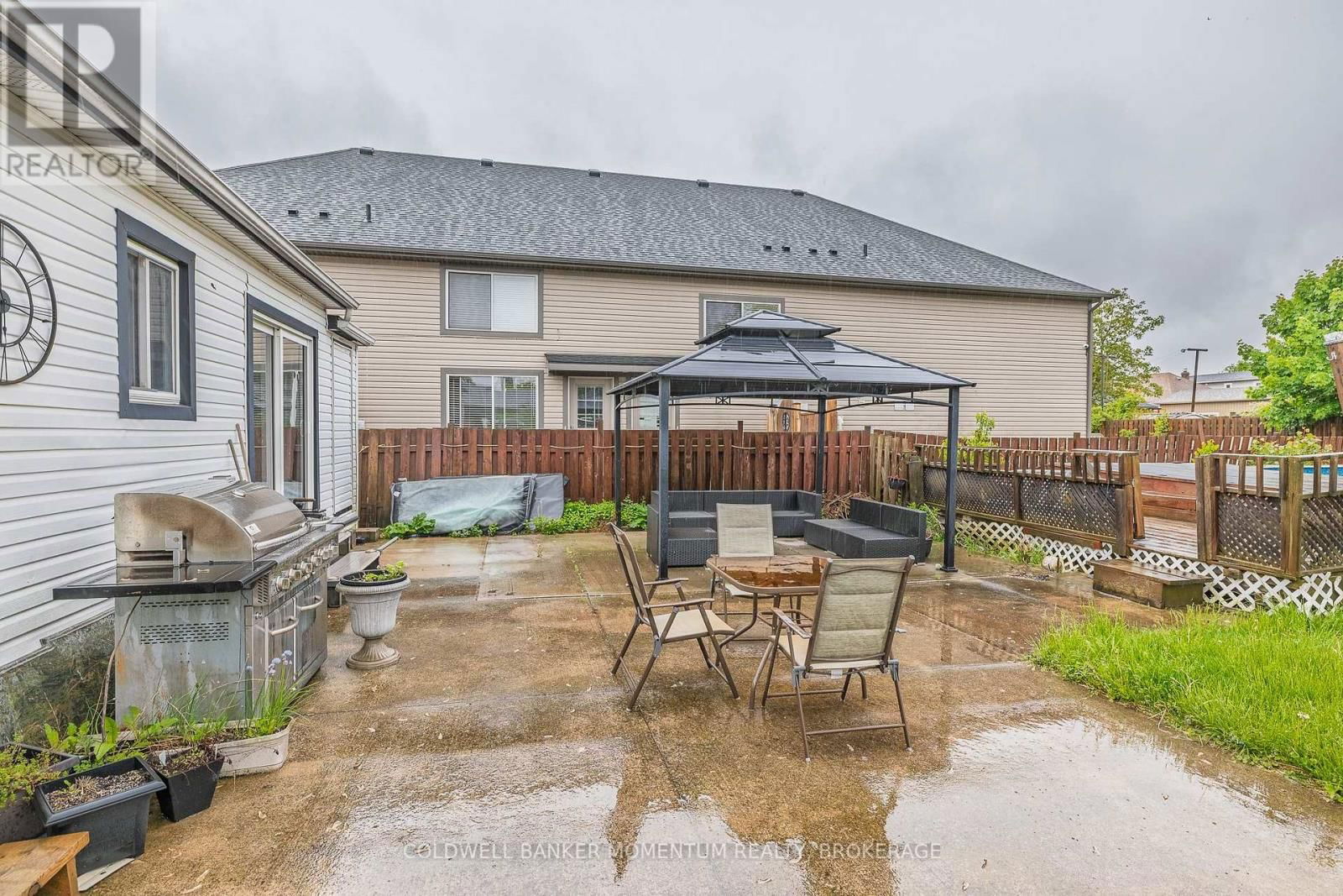 61 QUEEN STREET SOUTH Image 31