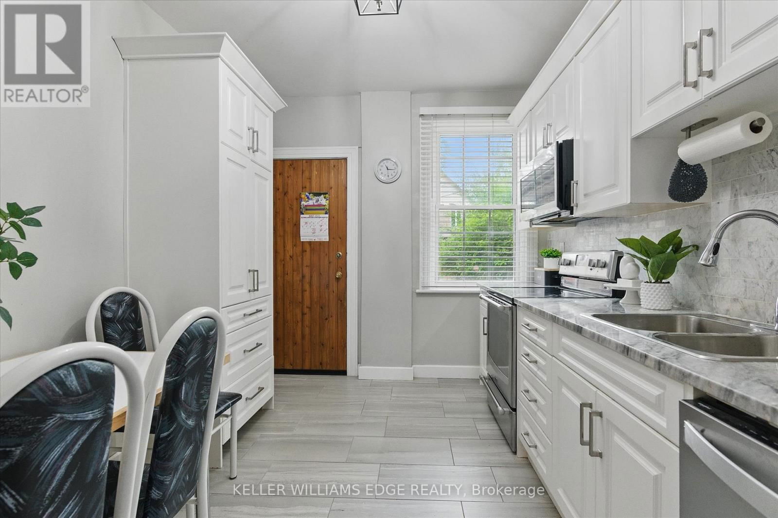 122 SANFORD AVENUE SOUTH Image 12