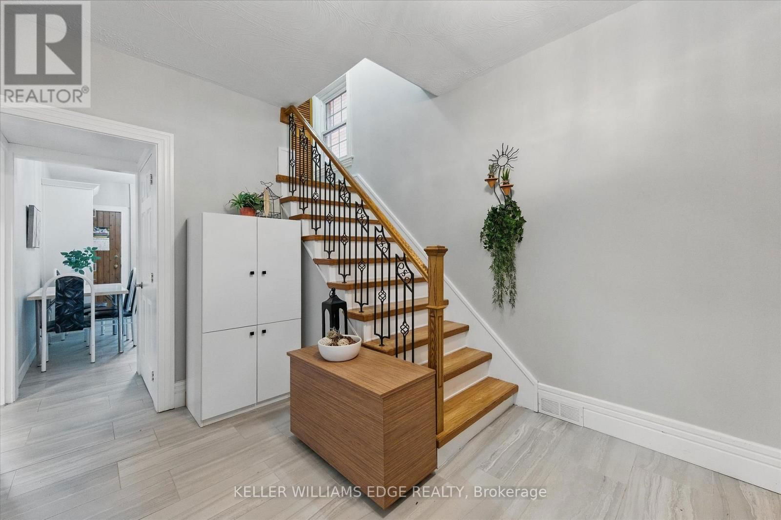 122 SANFORD AVENUE SOUTH Image 17