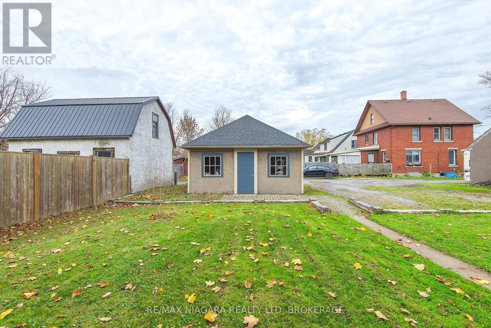 257 SUGARLOAF STREET Image 11