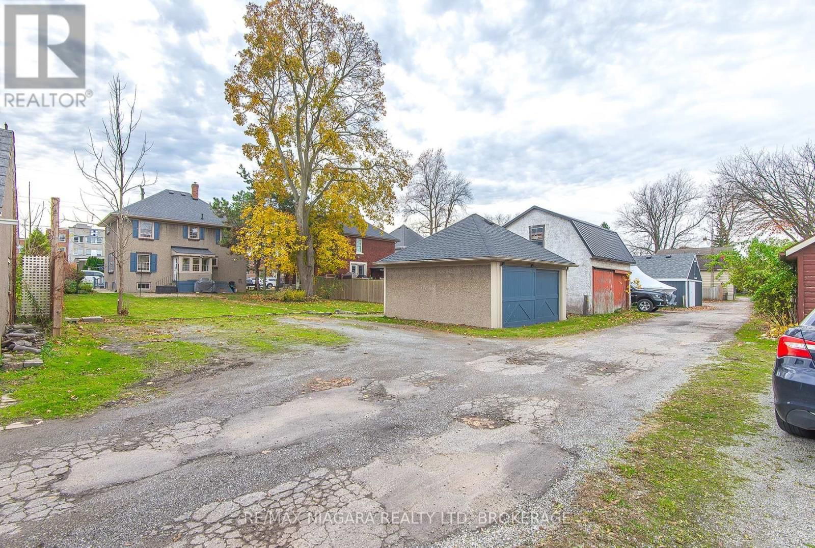 257 SUGARLOAF STREET Image 13