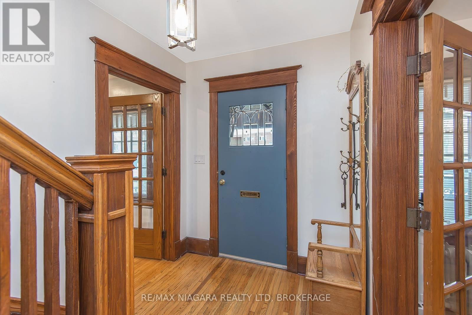 257 SUGARLOAF STREET Image 17