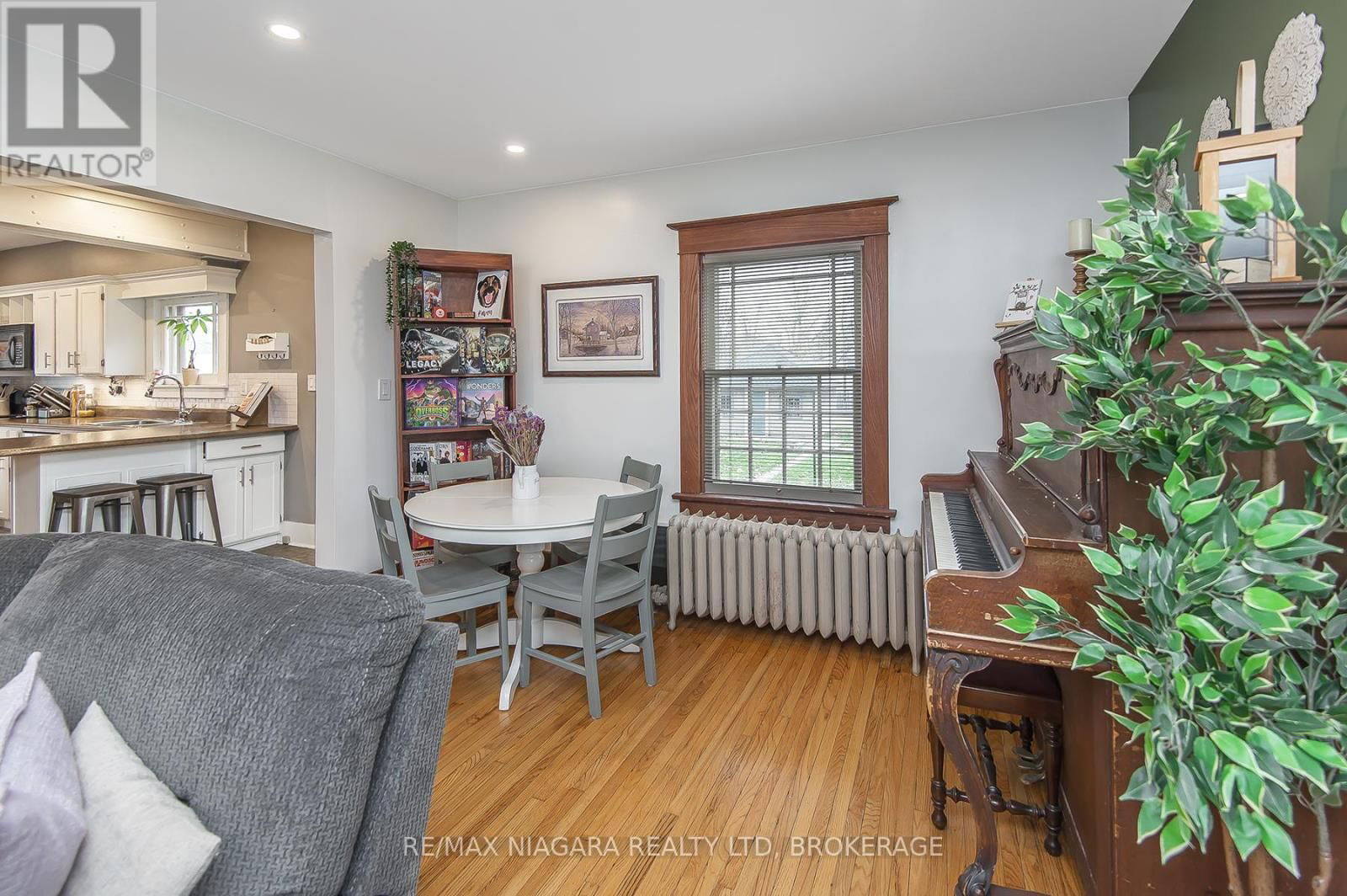 257 SUGARLOAF STREET Image 23
