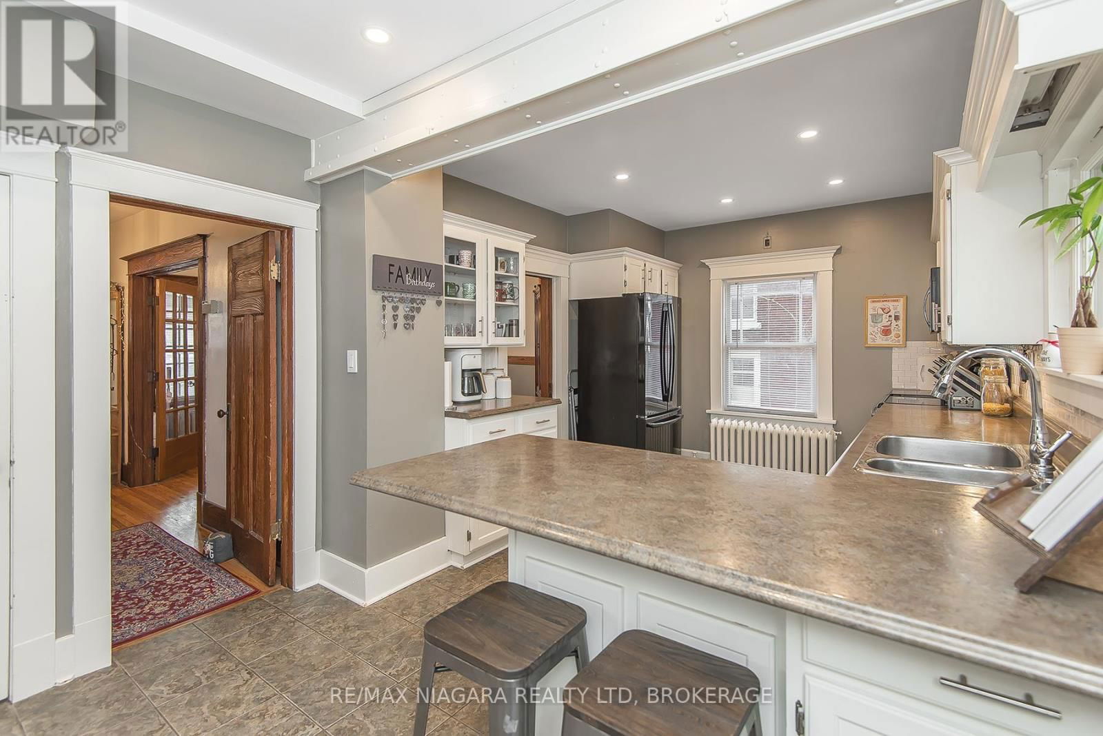 257 SUGARLOAF STREET Image 28