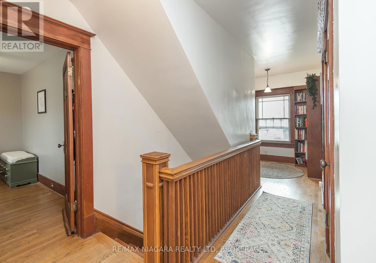 257 SUGARLOAF STREET Image 29