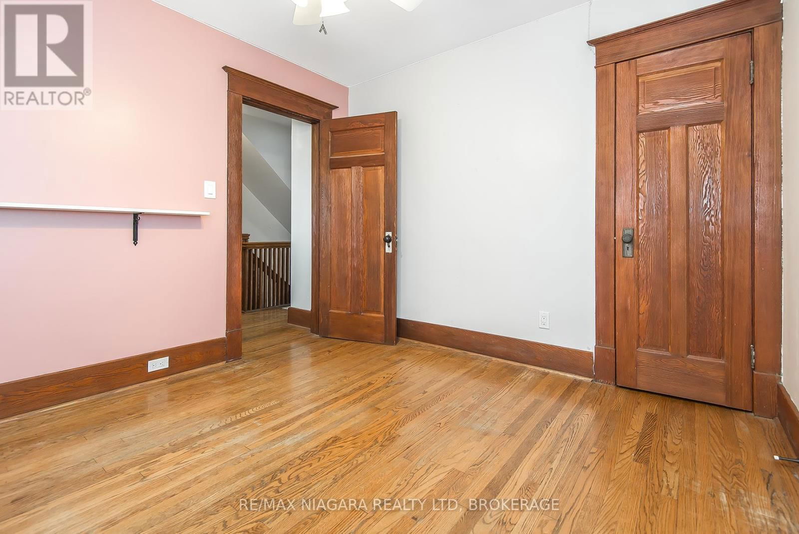 257 SUGARLOAF STREET Image 35