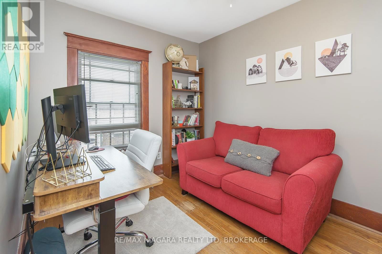 257 SUGARLOAF STREET Image 36