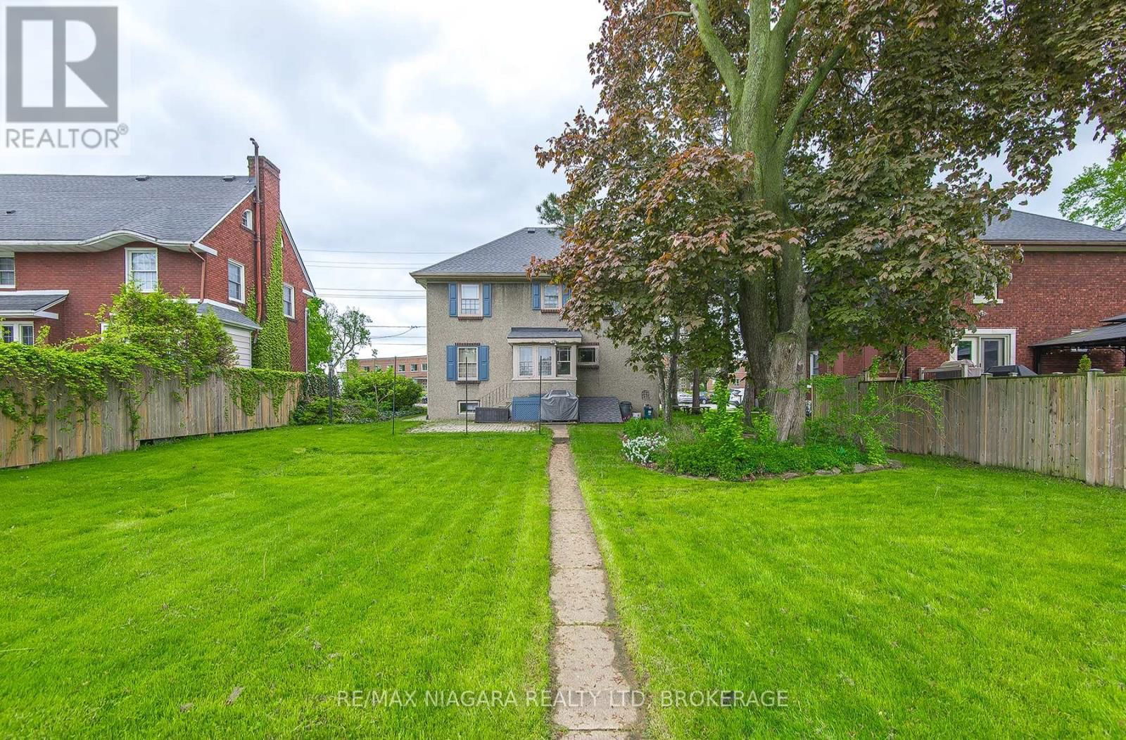 257 SUGARLOAF STREET Image 8